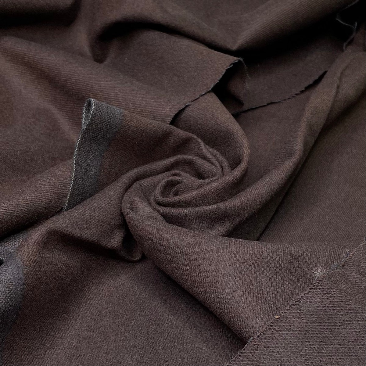 UB - Dark Hot Chocolate - Twill Weave Wool Woven - Dark Brown/Black - 2M Bundle