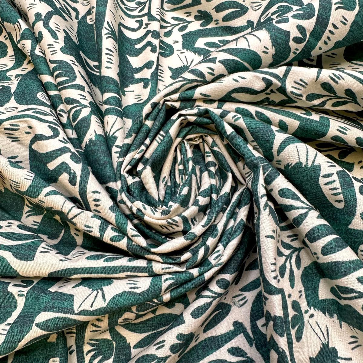 Going To The Zoo - Cotton Woven - Cream/Green Animals - 0.9M Bundle