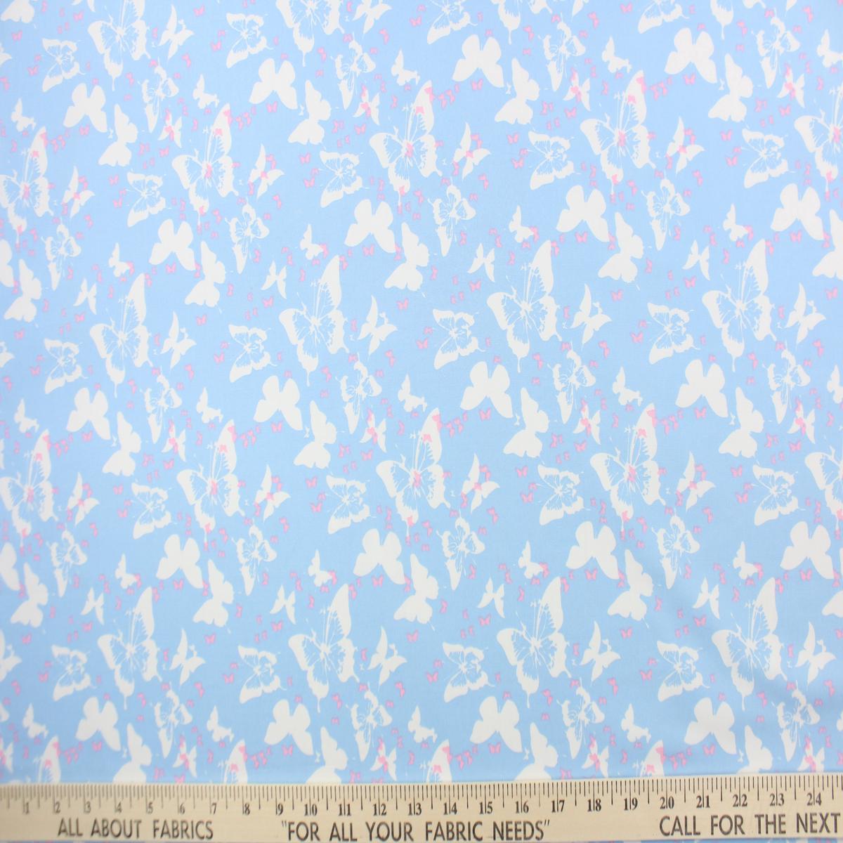Benartex Flower in Blue