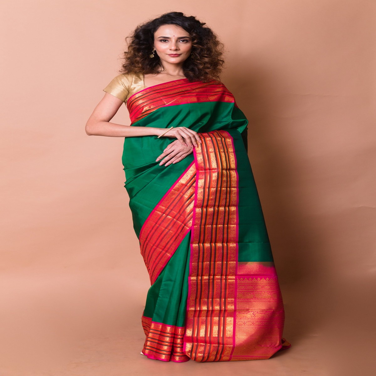Kanchipuram Silk Plain Bottle Green Saree