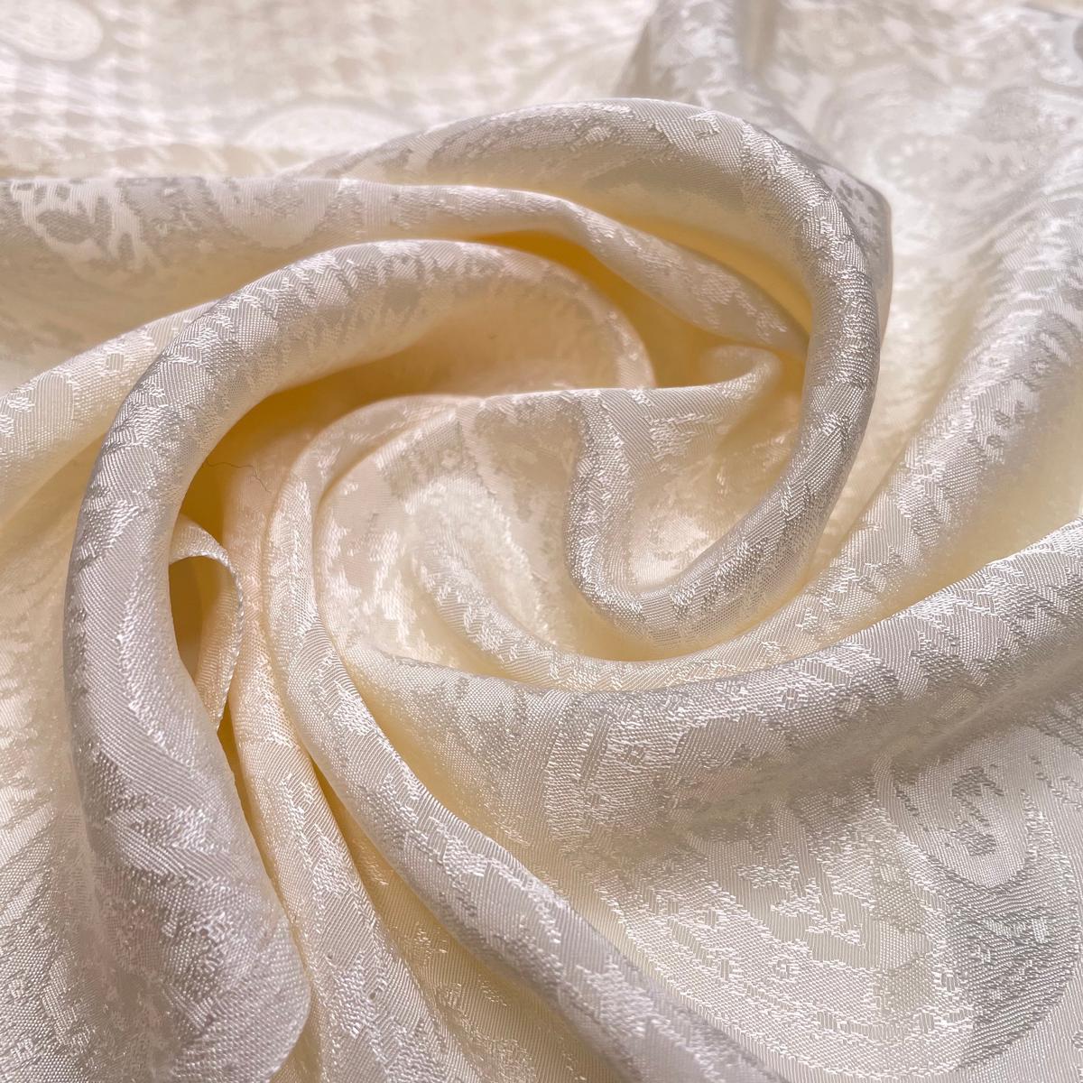Bike Trip Planning - Satin Poly Woven - Cream Paisley - 1.3M Bundle
