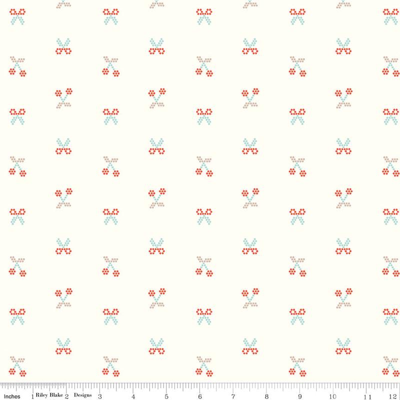 Sunsetridge Quilt Fabric - Scissors in Cream - C15733-CREAM