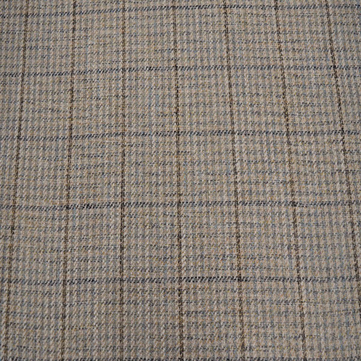 Two Timing Capri Richloom Fabric