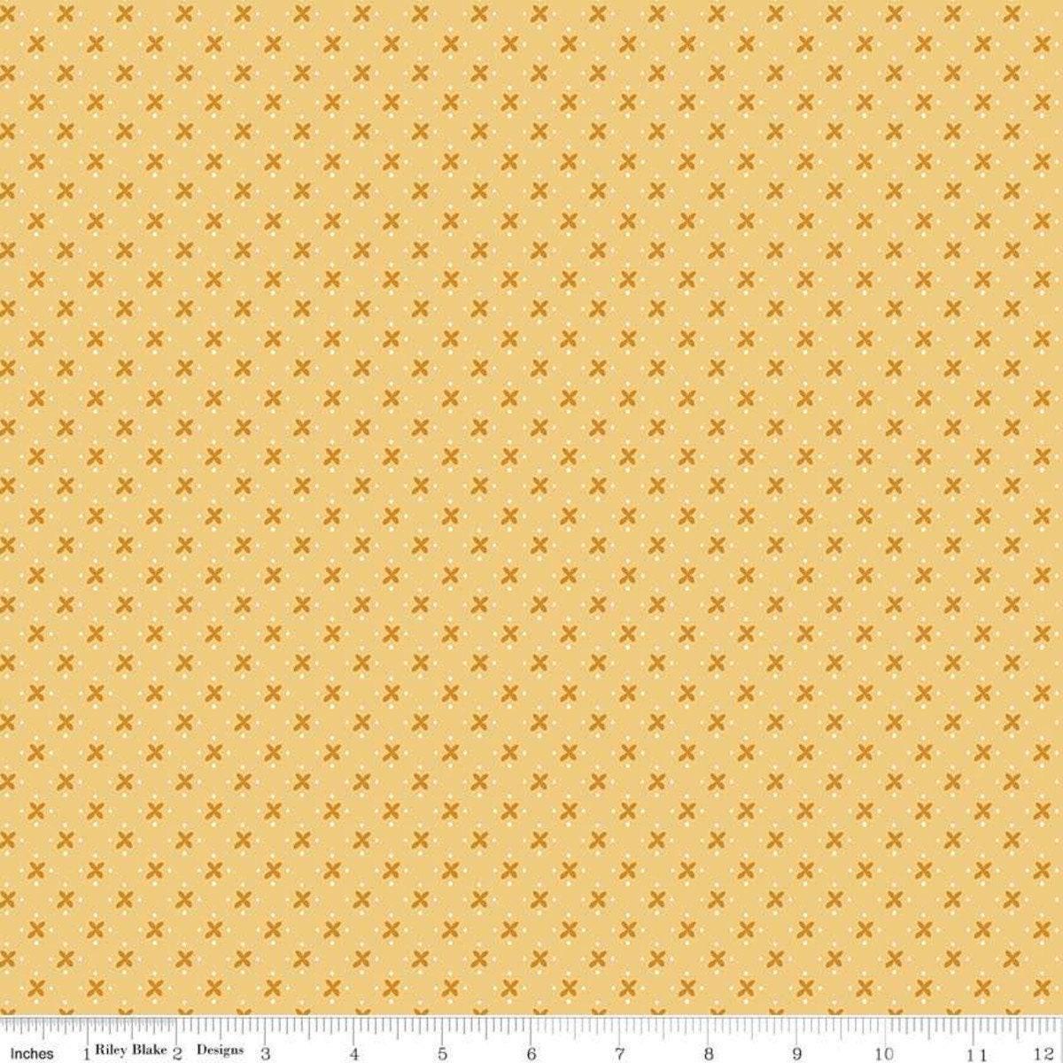 Granny Chic Kisses C8512 Yellow - Riley Blake Designs - Lori Holt - Xs Dots - Quilting Cotton Fabric