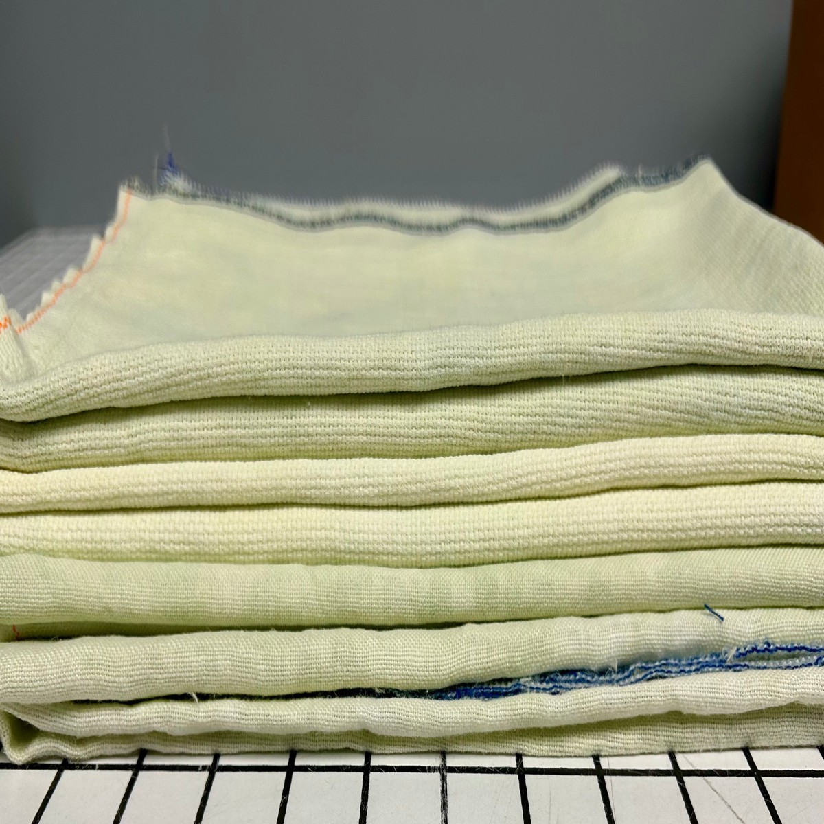 40 Count Pear Linen