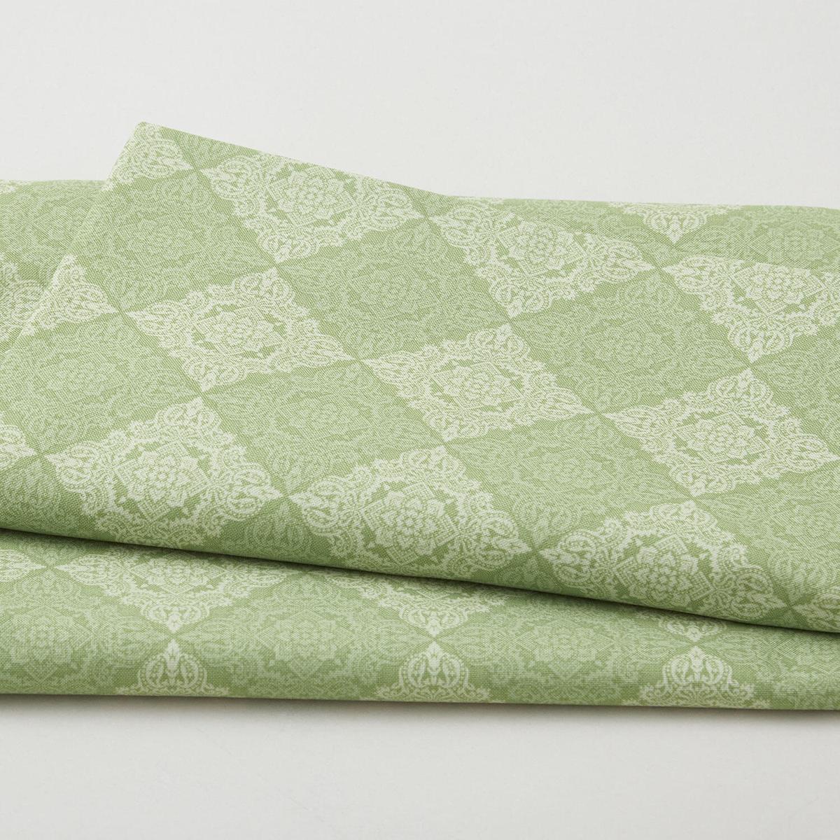 Merry Poppies - Medallions Green 2 Yard Cut