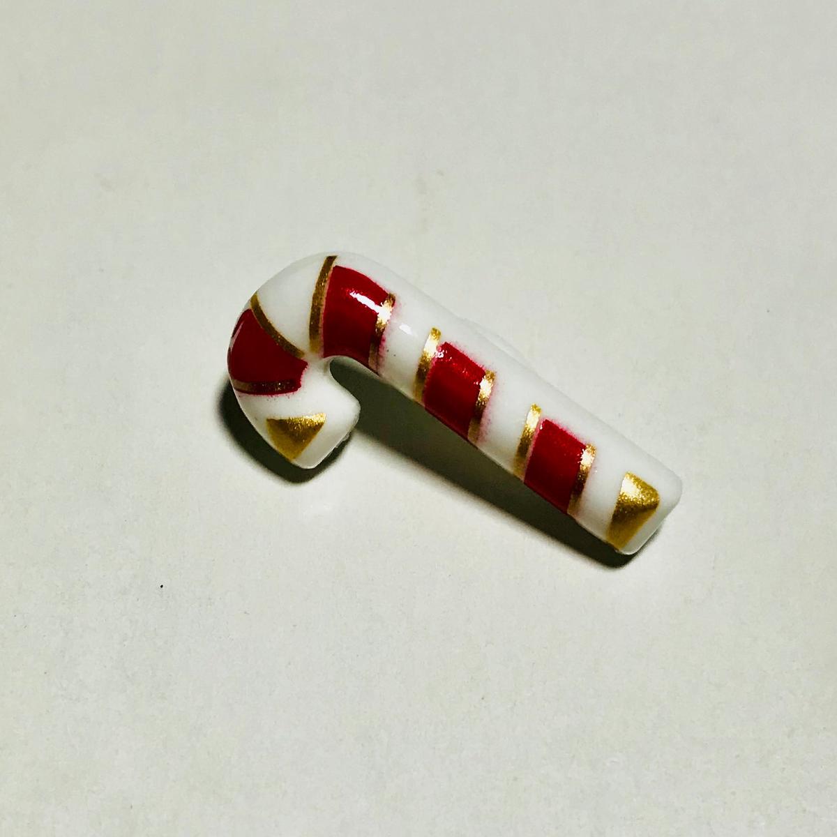 Christmas Candy Cane Plastic Button - 23mm / 15/16" - Dill Buttons Brand