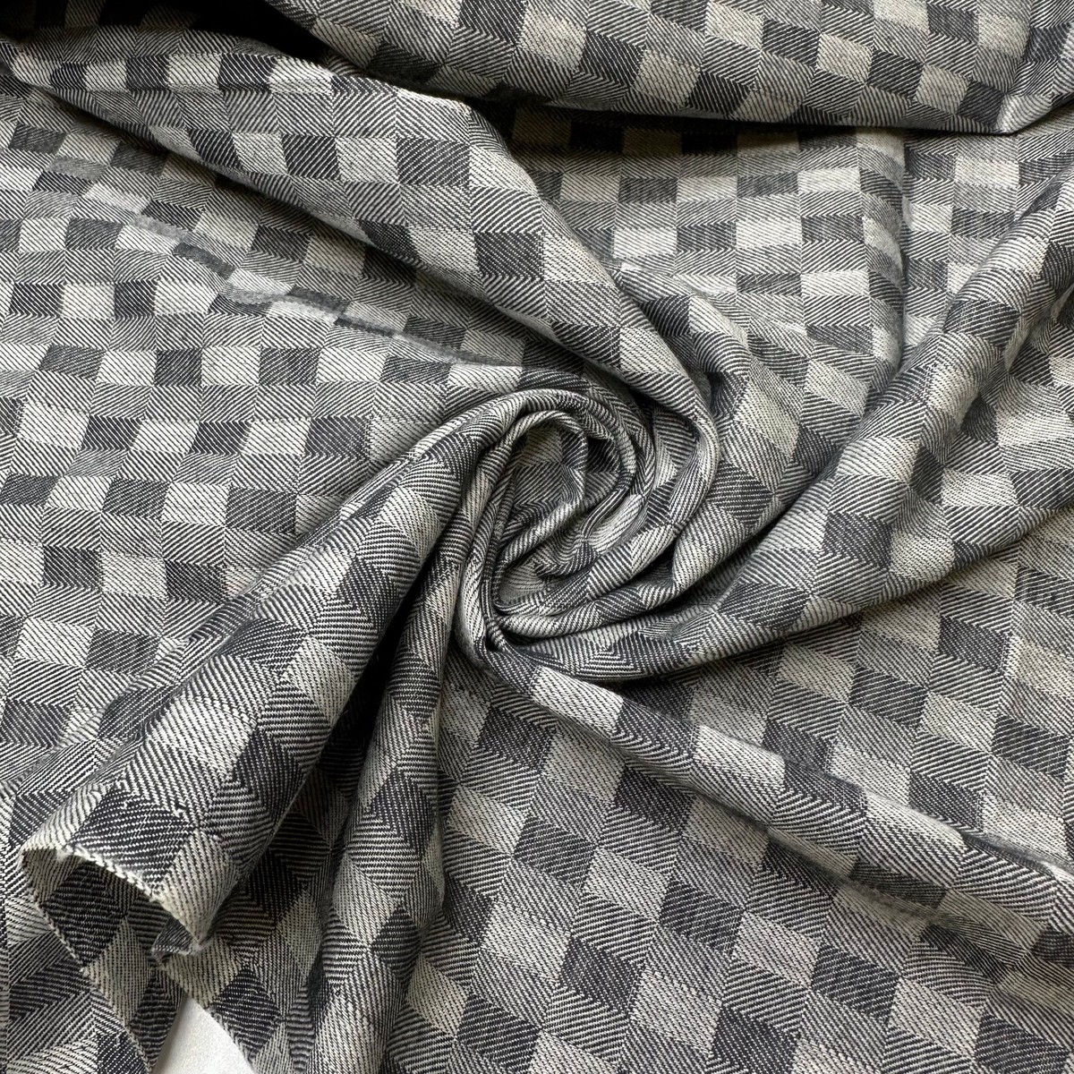 Decisions Decisions - Cotton/Poly Woven - Grey/White Plaid - 1.45M Bundle