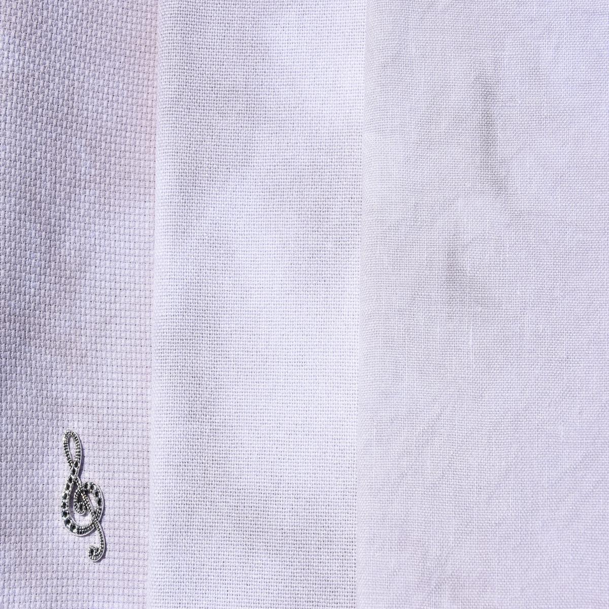 Misty Mountain (Dec 2023 Neutral FOTM) - Full Yard | Linen | 32 ct
