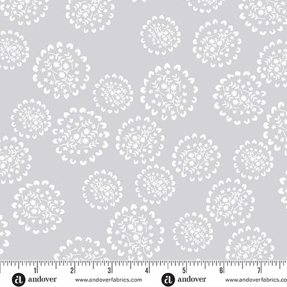 Andover Fabrics Conway Cottage Lavender Grey Bunches A-1415-C