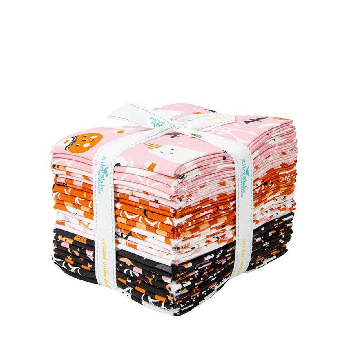 SALE Hey Pumpkin Fat Quarter Bundle 24-Piece - Riley Blake Designs - Precut - Halloween - Quilting Cotton Fabric