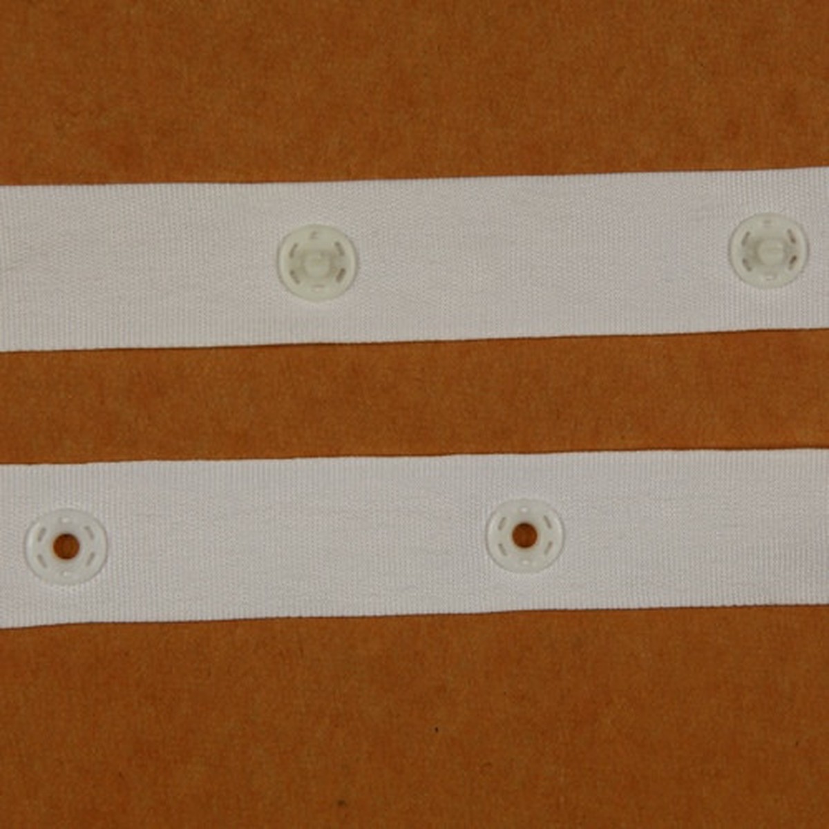 White popper tape per 25cm
