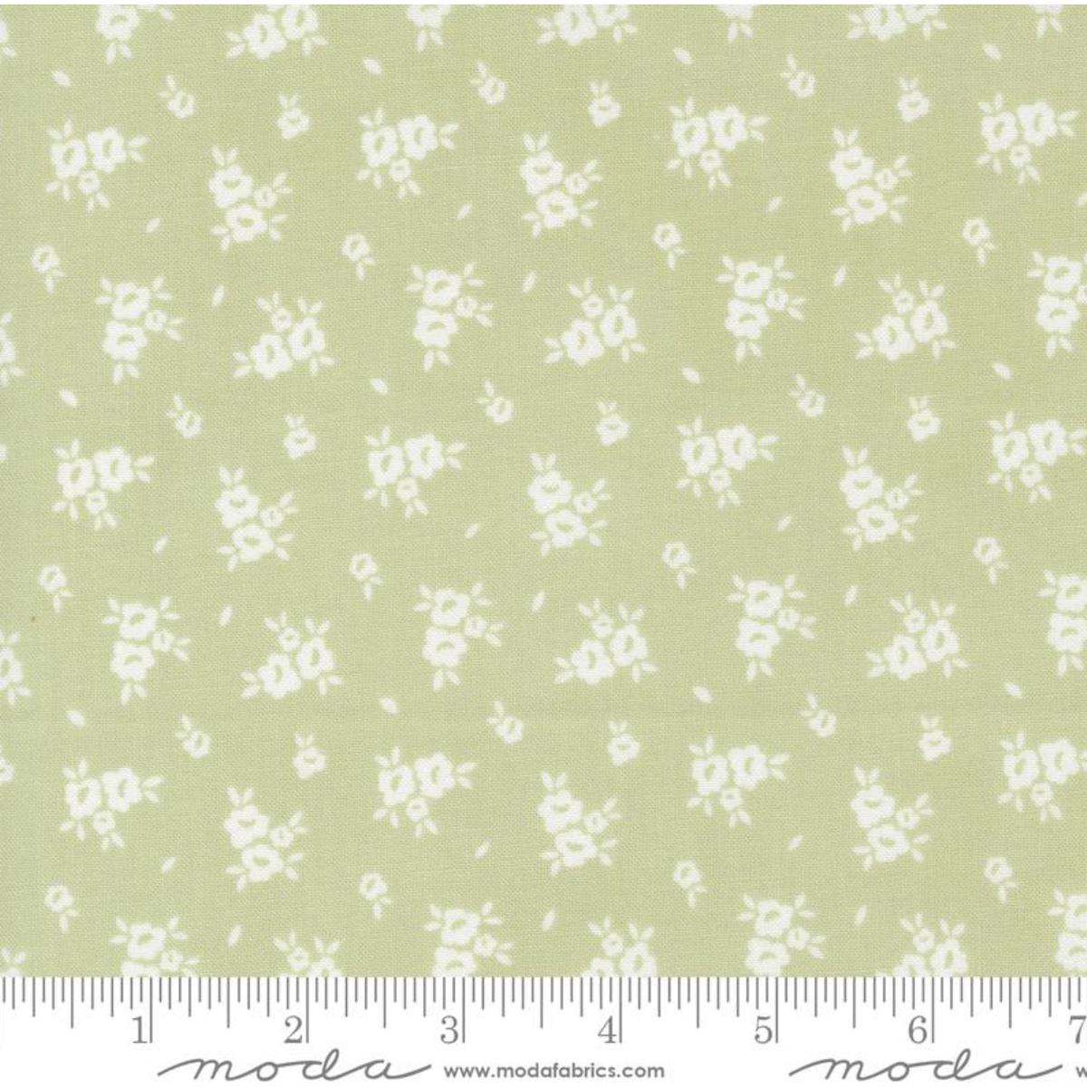 Flower Girl ~ 22" remnant ~ Blooms Small Floral ~ Pear ~ 31734 18