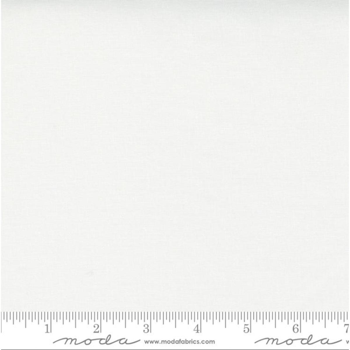 Bella Solids ~ Off White 9900 200
