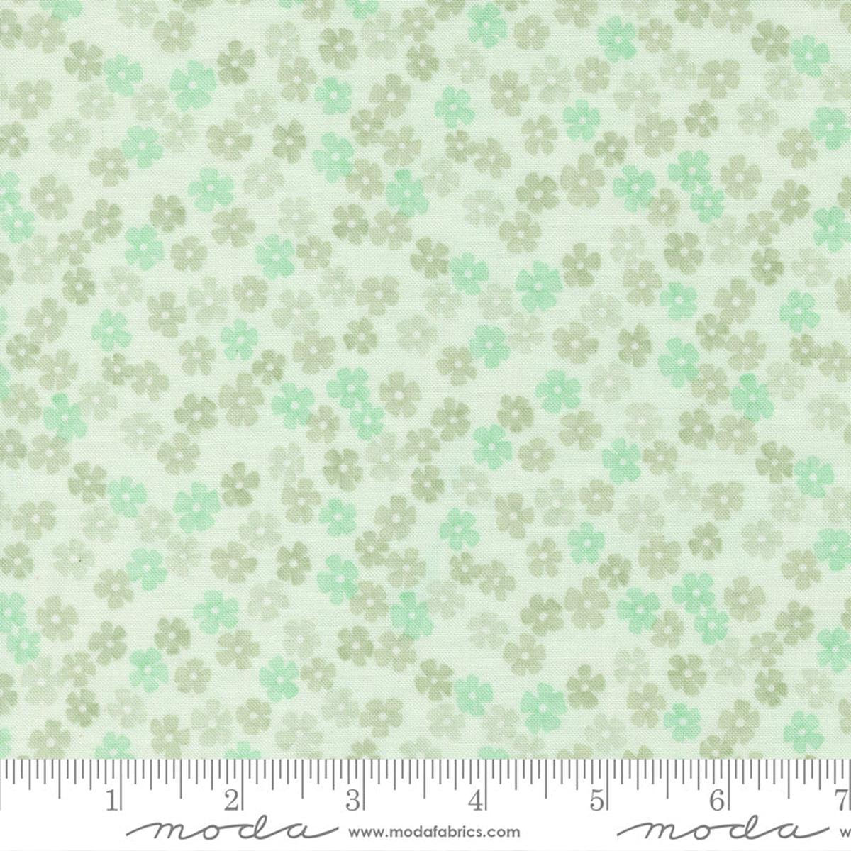 Kindness ~ Daisy Chain ~ 56155 18 Mist