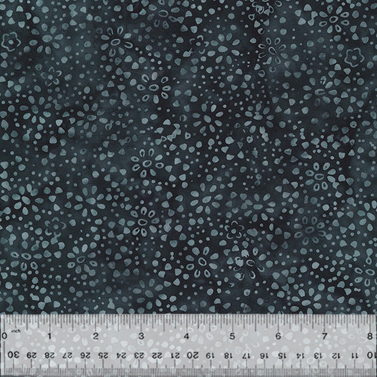 Daisy Dots ~ 878Q-13 Shades of Grey