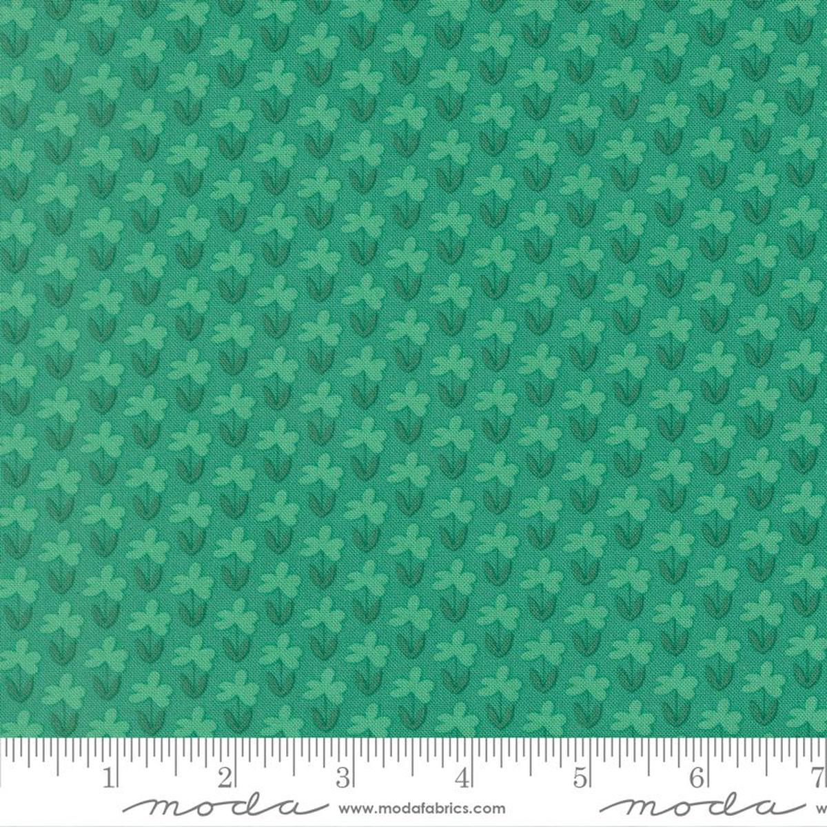 Scenery - Meadow in Jade - Elizabeth Hartman - Moda (Pre-order: July 2026)