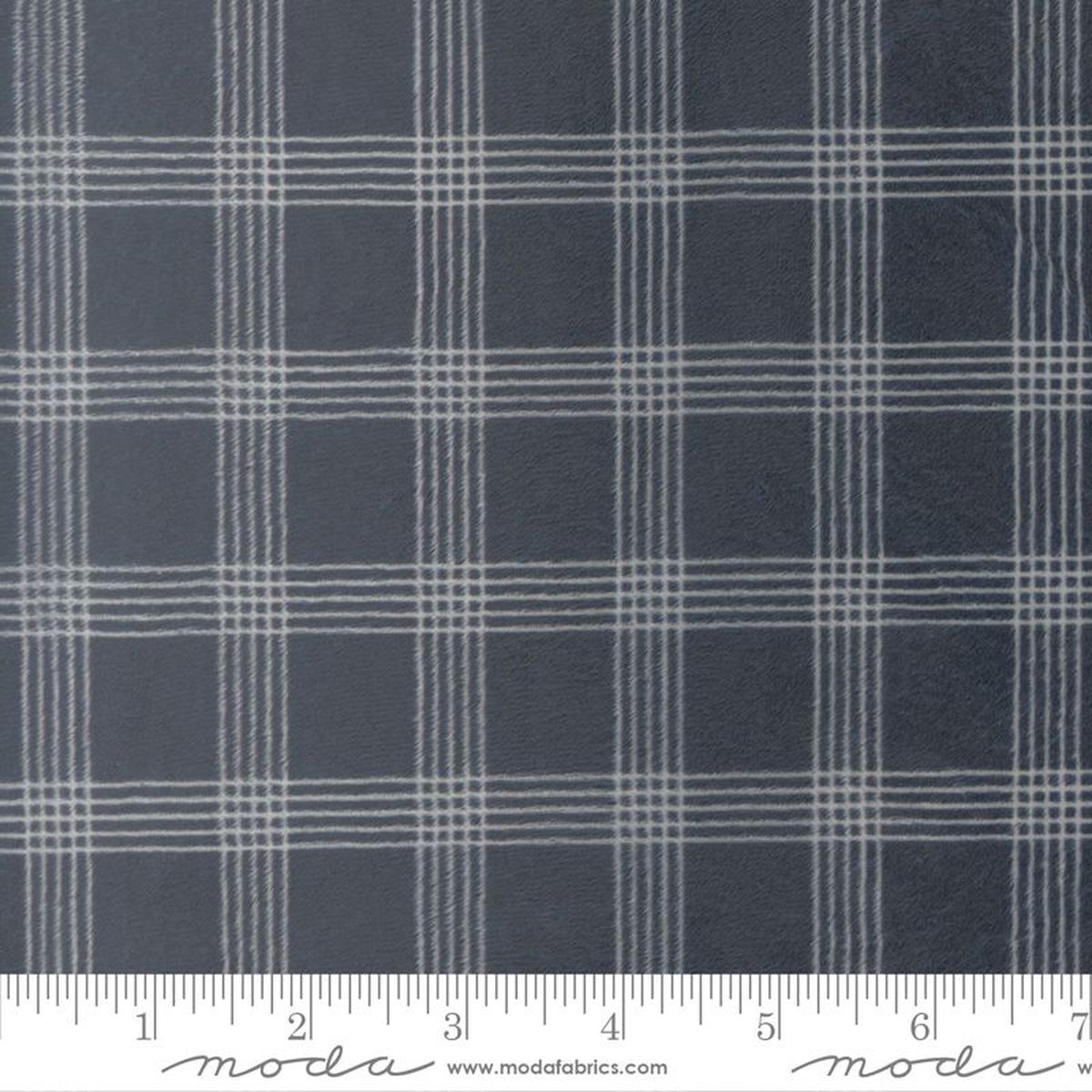 Cuddle With Moda - Plaid in Navy - Camille Roskelley - Moda