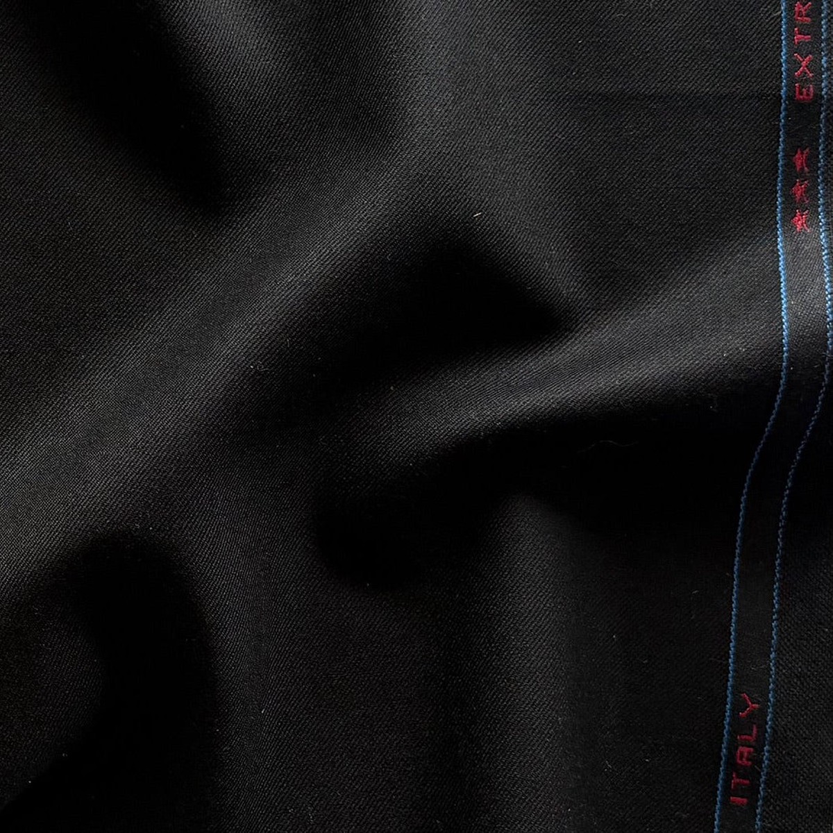 Mid-Weight Obsidian Black 130s Selvedged Wool Suiting (Made in Italy)
