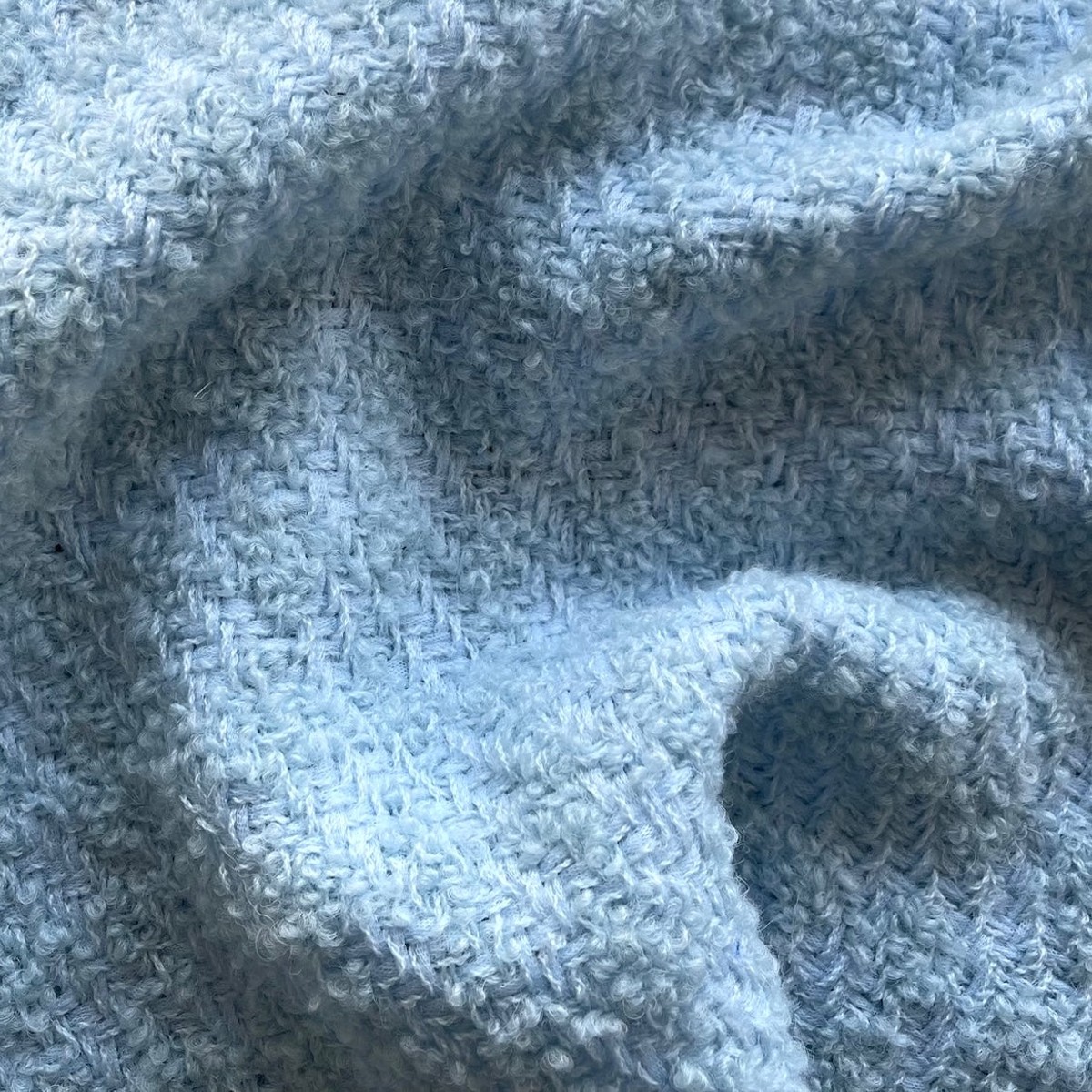 Designer Mid-Weight Sky Blue Subtle Houndstooth Virgin Wool Blend Boucl (Made in Italy)