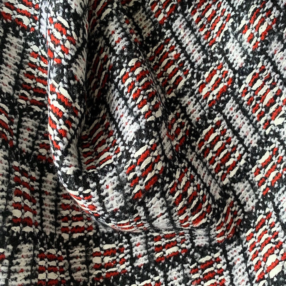 Bold Fringeable Red, Black & White Boucl (Made In Spain)
