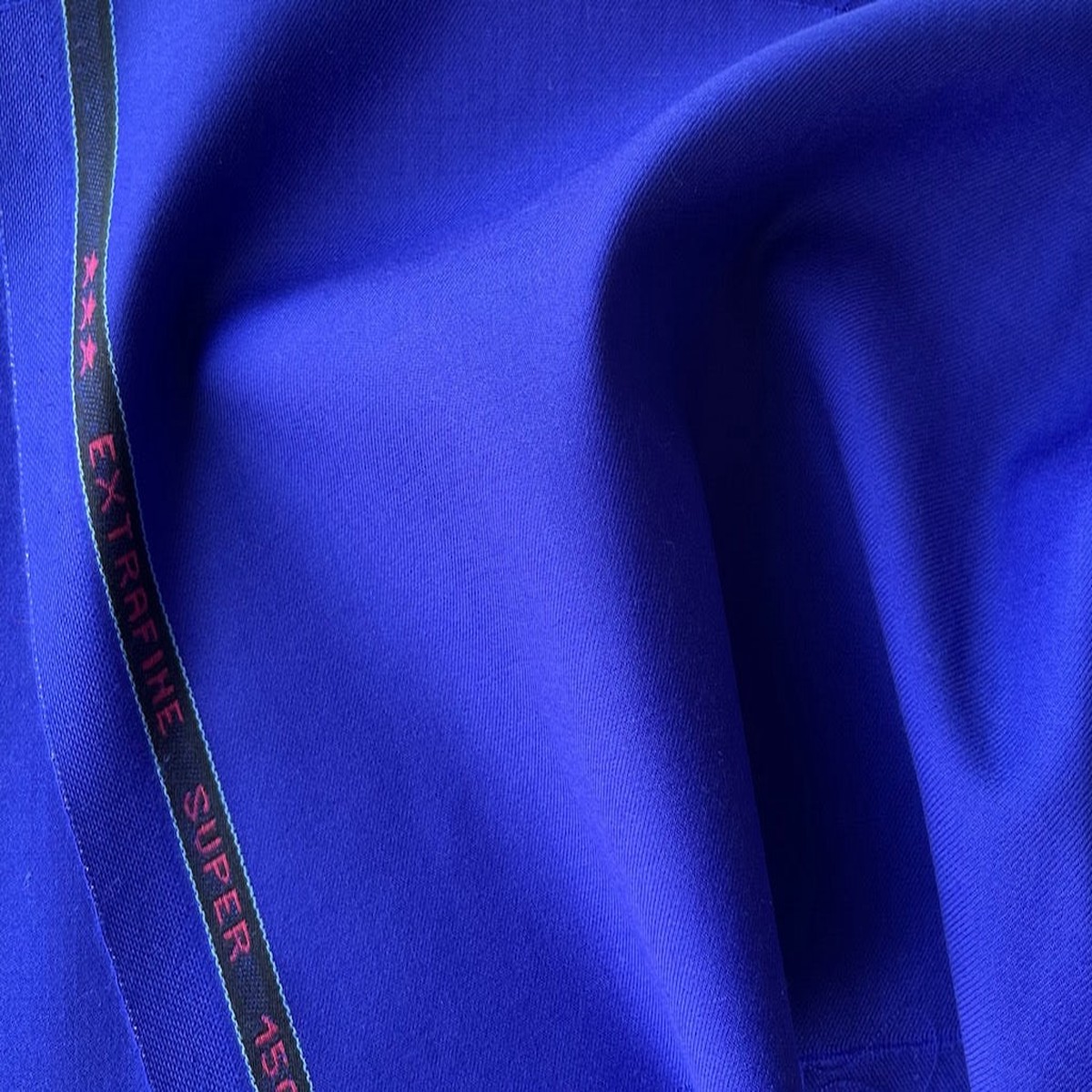 Lapis Lazuli Selvedged 150s Wool Suiting (Made in Italy)