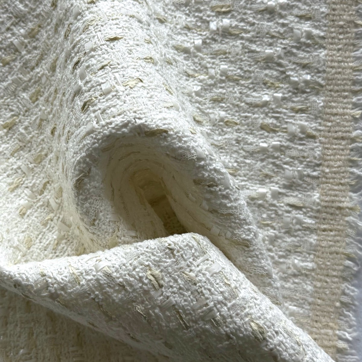 French Couture Elegant Winter White Wool Blend Boucl(Made in Italy)