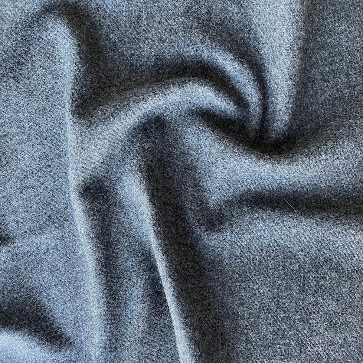 MlangeHeathered Dark Grey Shetland Wool Flannel (Made in Ireland)