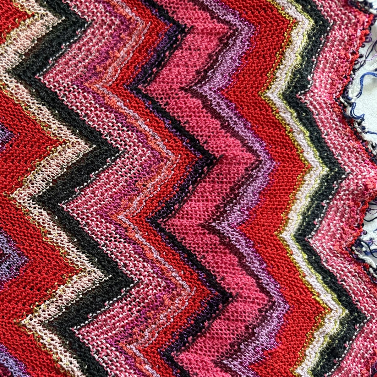 Designer Lighter-Weight Apple Cart Zig-Zag Cotton Blend Sweater Knit (Made in Italy)