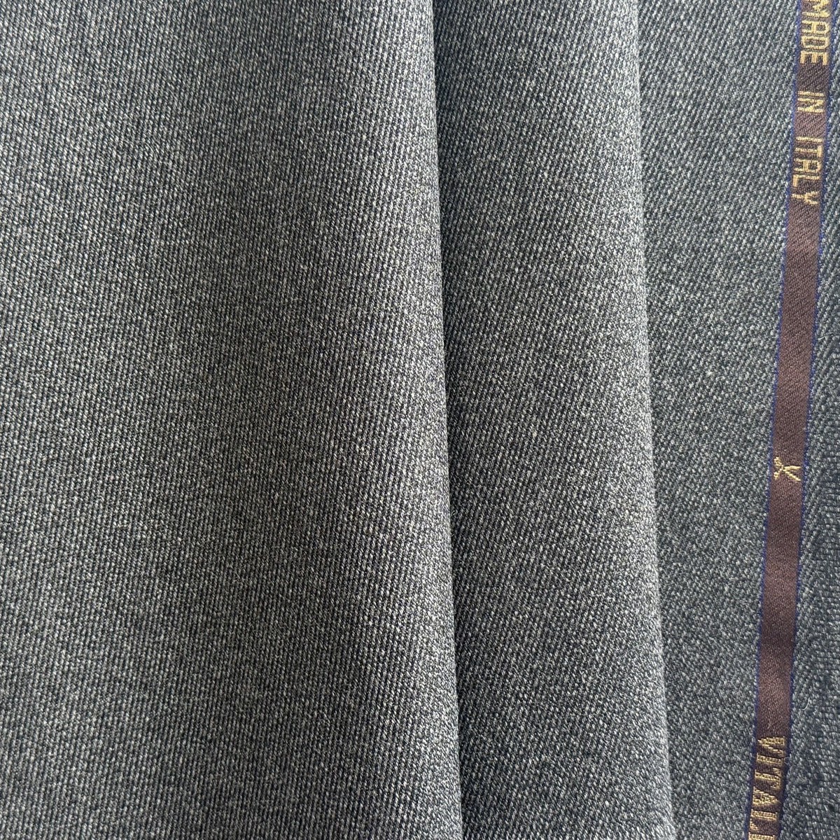 VB Canonico Weathered Charcoal Selvedged Virgin Wool Suiting (Made in Italy)