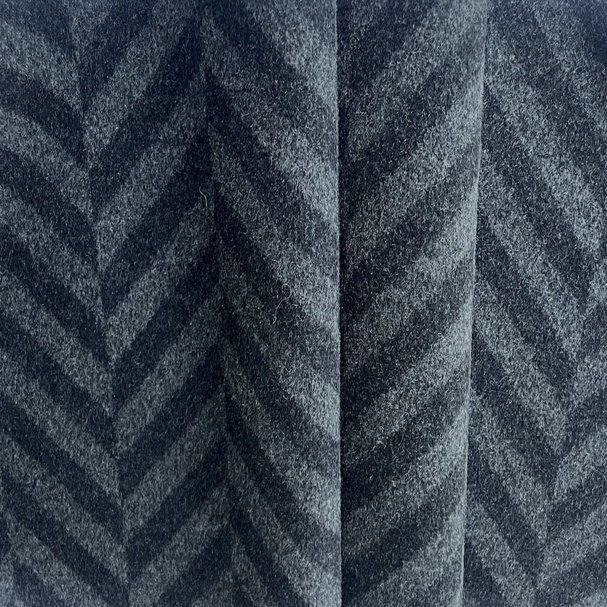 Mammoth Staggered Herringbone Cashmere Coating (Made in Italy)