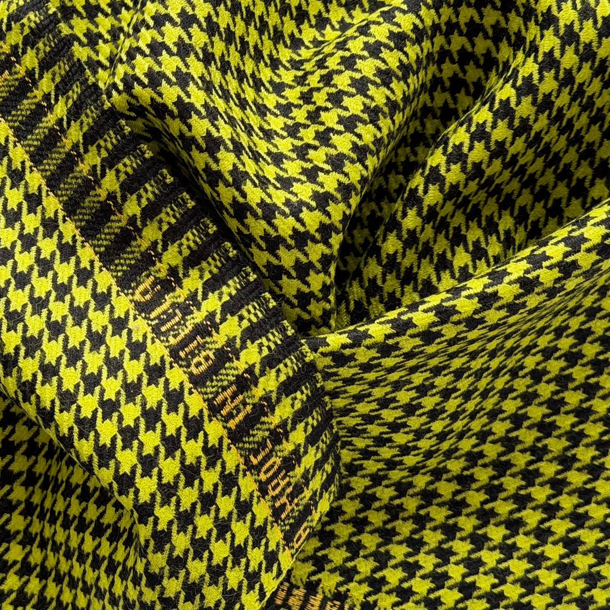 Mid-Weight Citron & Onyx Buttery Virgin Wool Houndstooth (Made in Italy)
