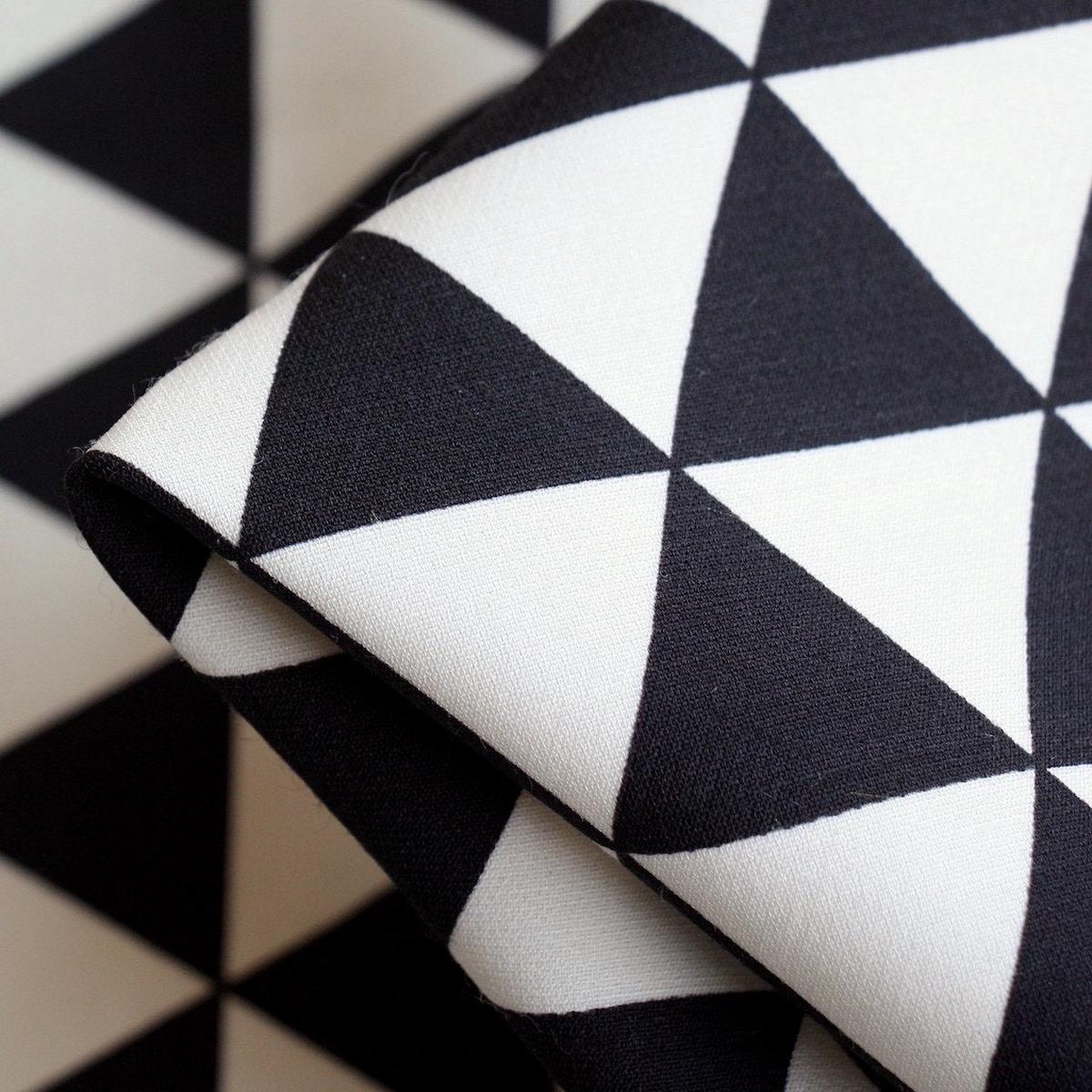 Shadowed Pyramid Wool/Silk